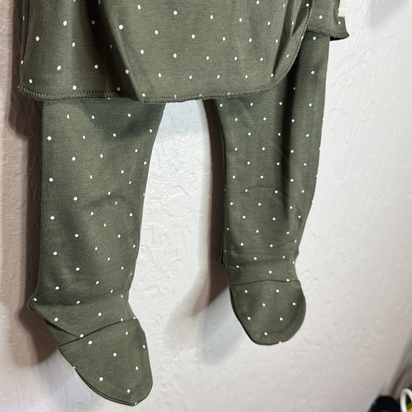 Jamie Kay NWT bundle Tiny Dots Wrap Top and Footies Size 1 Year - Picture 5 of 6